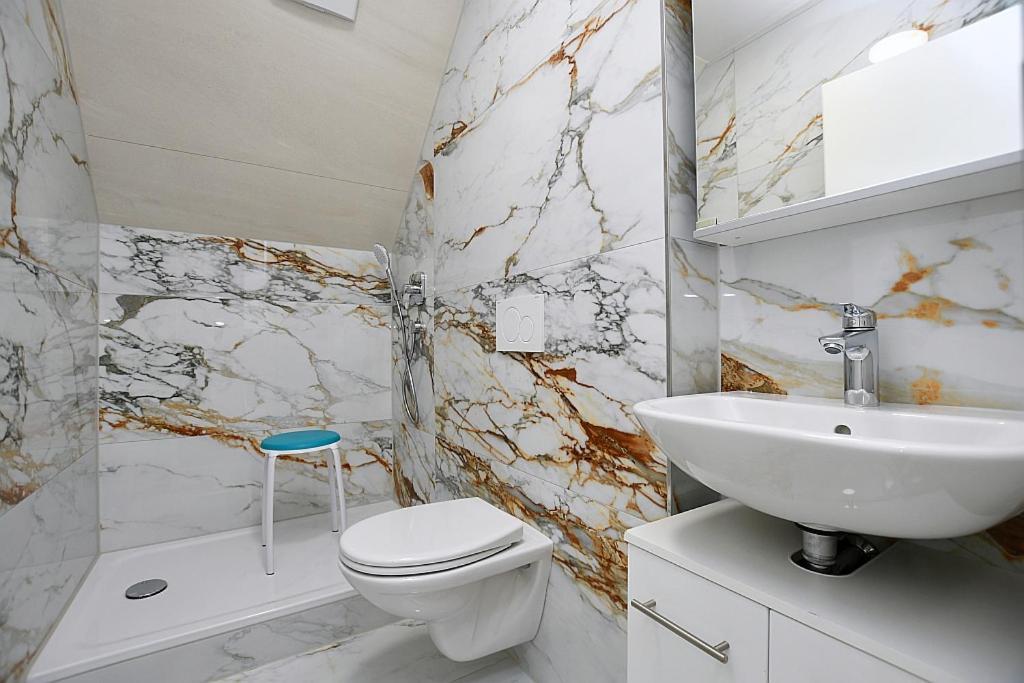 City-Hotel Zuffenhausen - Apartments สตุตการ์ต ภายนอก รูปภาพ